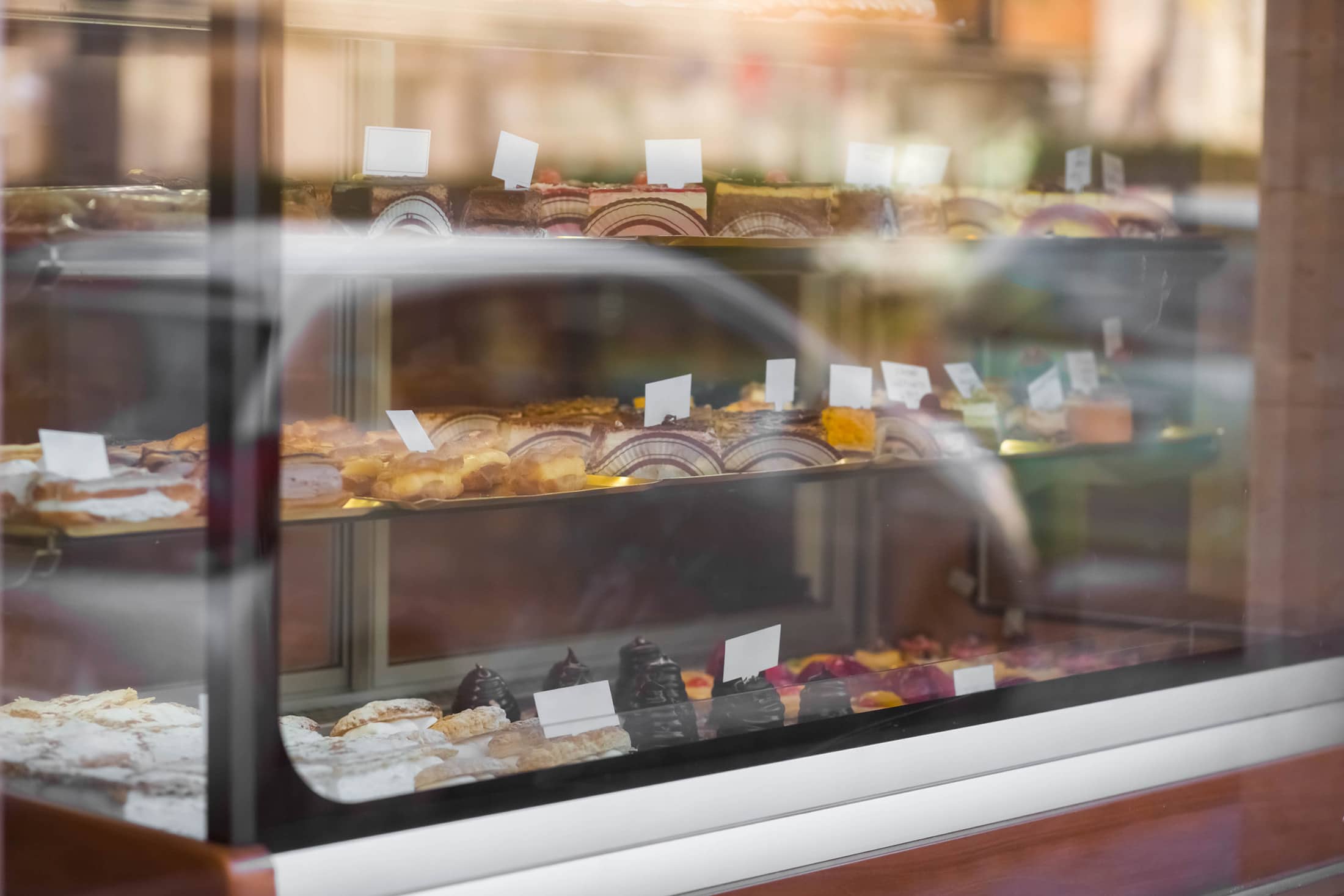 Guide To Choosing The Best Commercial Display Fridge - NovaChill